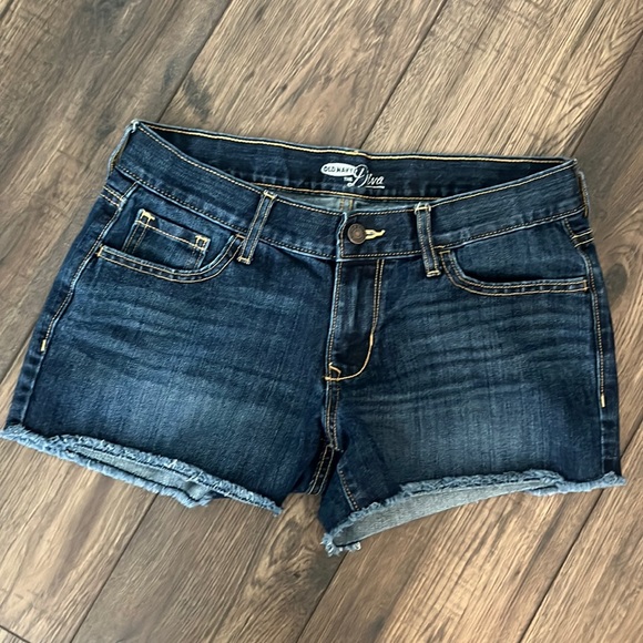 Old Navy denim shorts The Diva size 4 - Picture 1 of 6